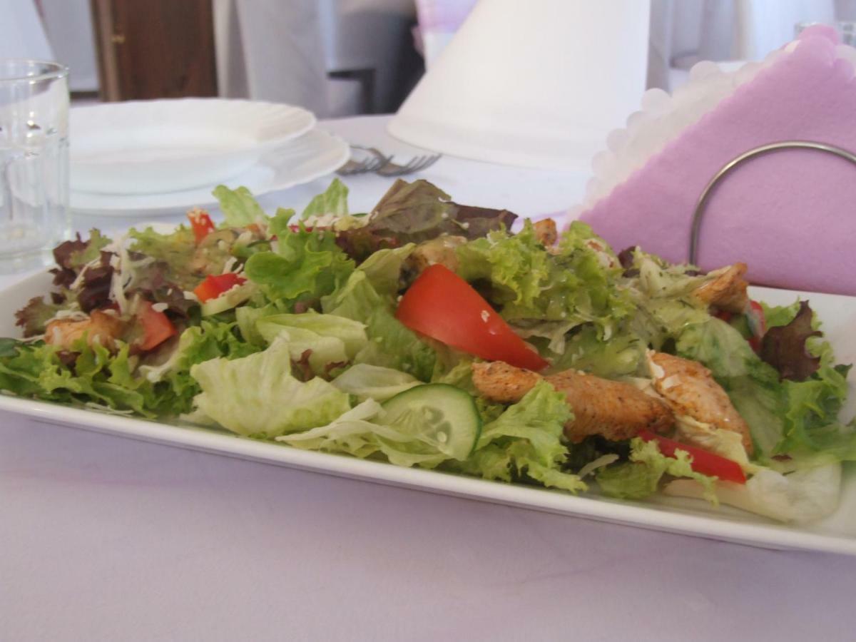 Folwark Tumiany Pokoje & Restauracja Εξωτερικό φωτογραφία